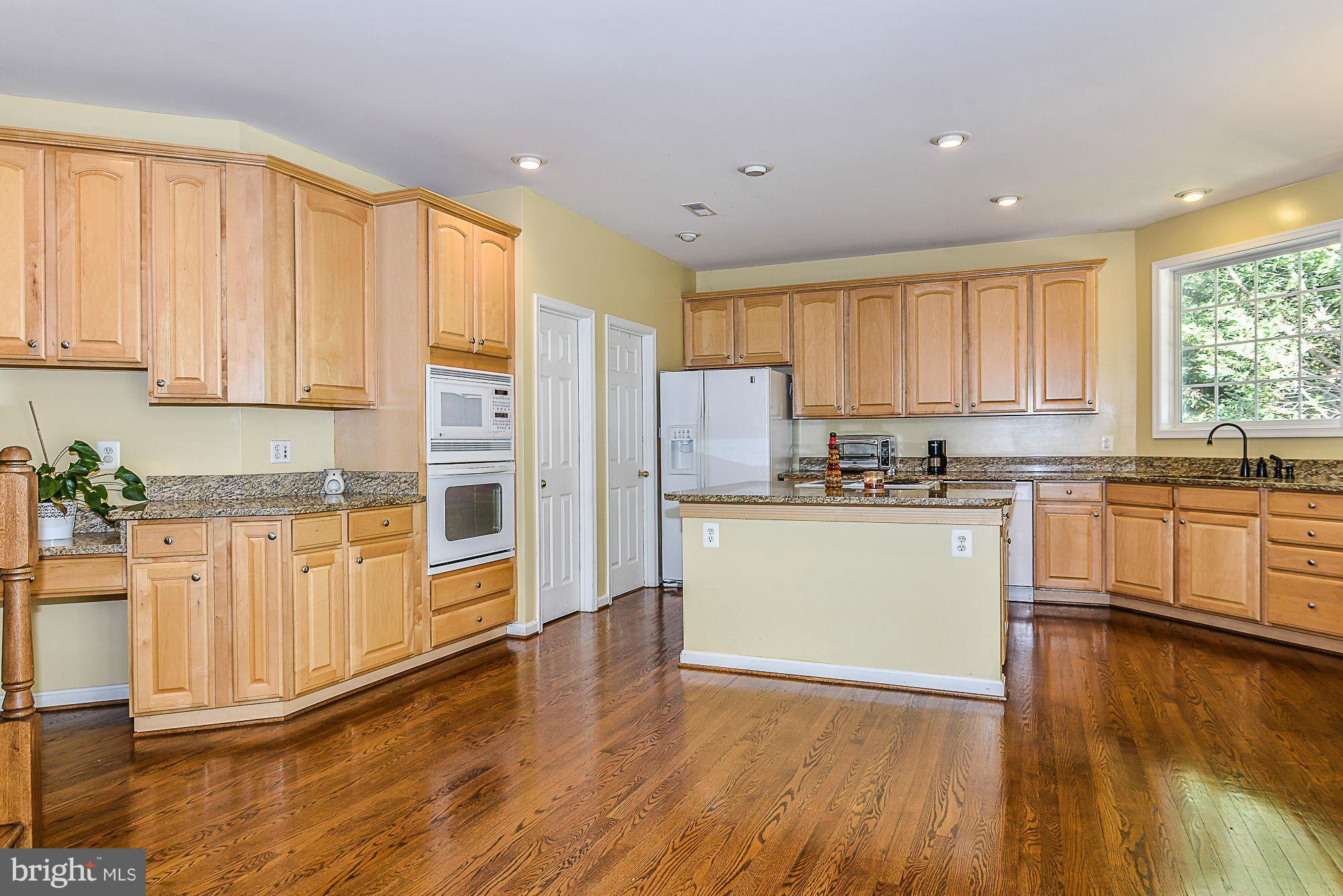 7862 Pembridge Road Manassas, VA 20112 - Photo 7 of 30 Kitchen