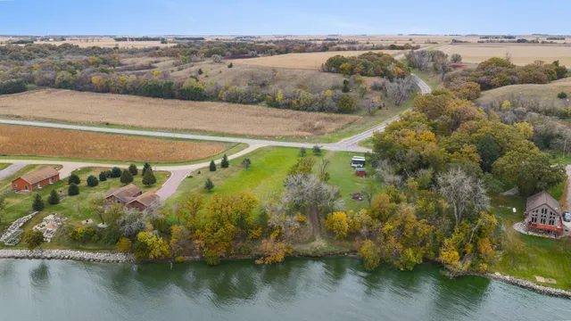 $225,000 | 34701 Highway 7, Clinton, MN 56225