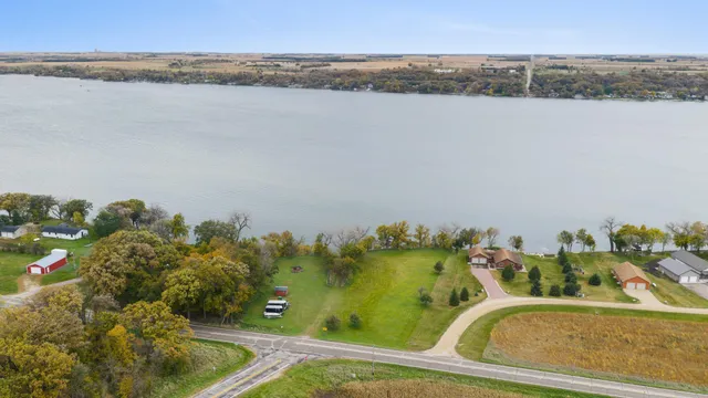 $225,000 | 34701 Highway 7, Clinton, MN 56225