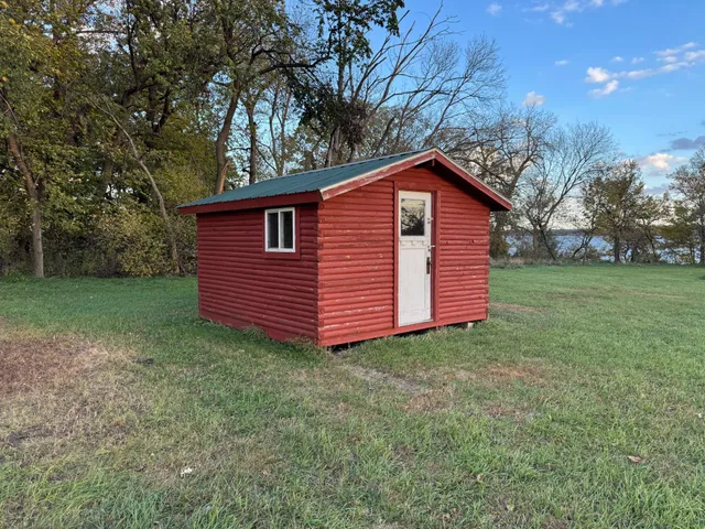 $225,000 | 34701 Highway 7, Clinton, MN 56225