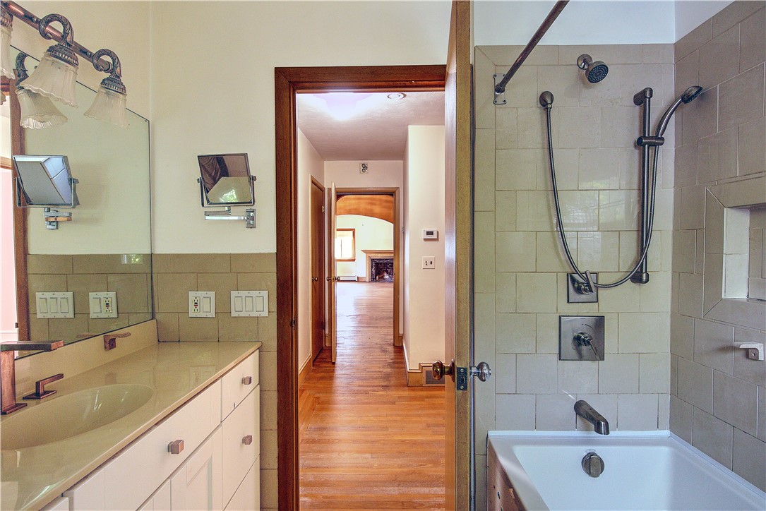 25 Brookway Road Providence, RI 02906 - Photo 23 of 33