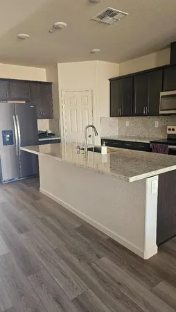 $2,850 | 2865 Bering Street, Manteca, CA 95337