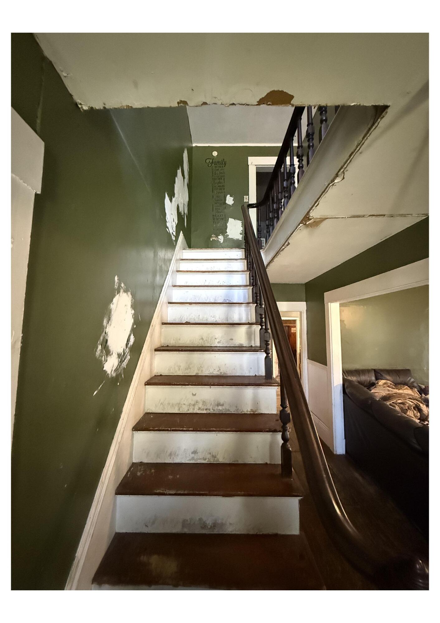 37 Unity Road Albion, ME 04910 - Photo 15 of 31 Stairway