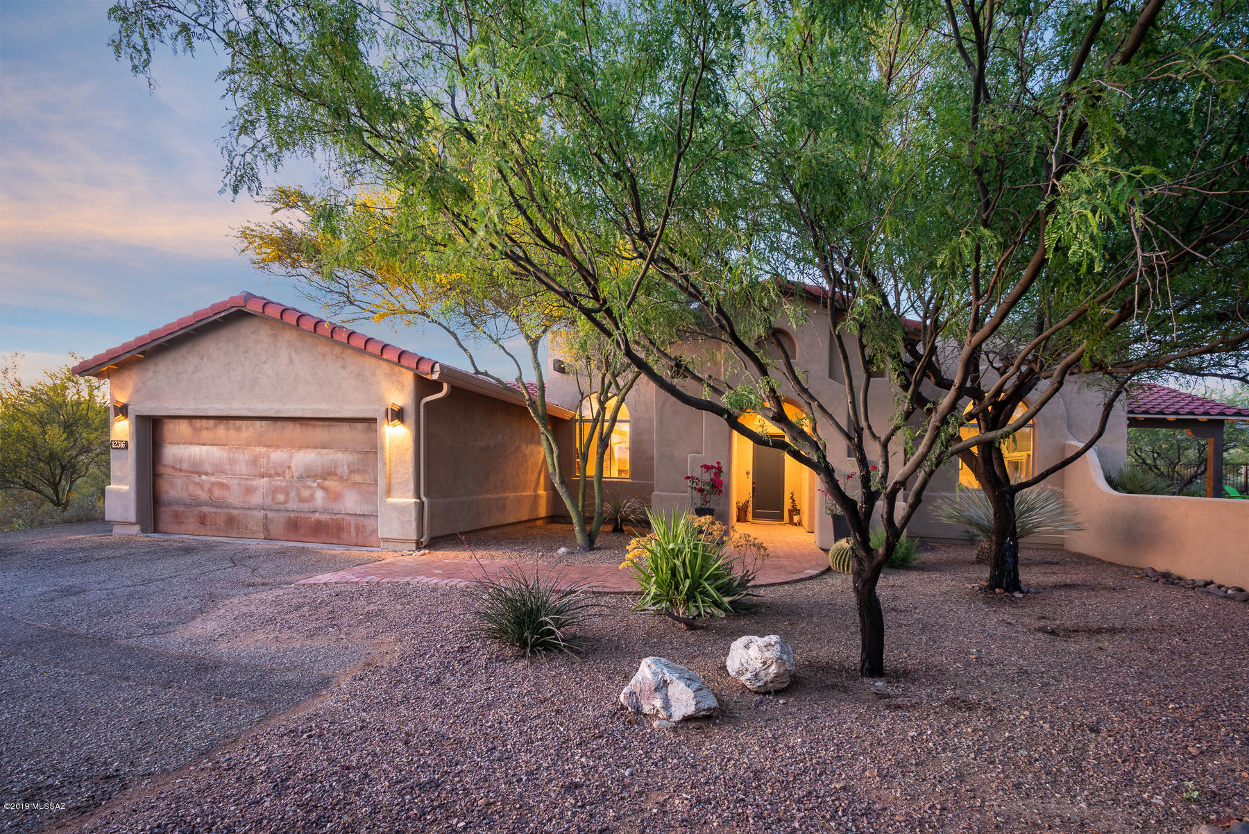12316 Cloud Ridge Drive Tucson, AZ 85755 - Photo 3 of 30