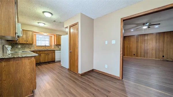 $2,200 | 429 Headlee Street, Denton, TX 76201