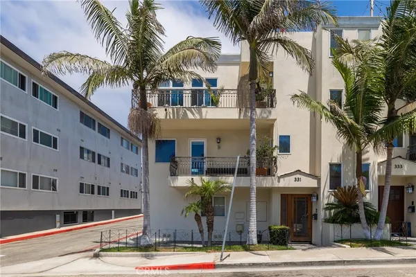 $9,950 | 331 11th Street, Hermosa Beach, CA 90254