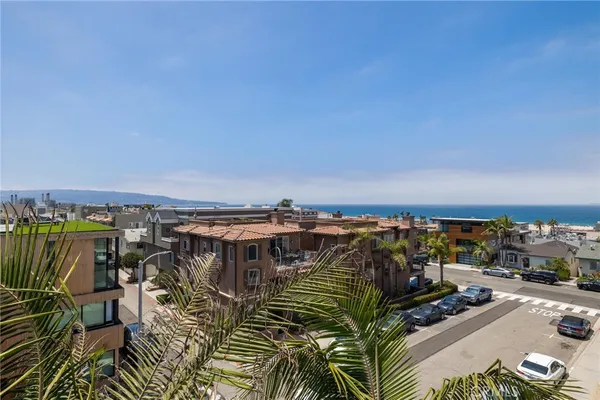 $9,950 | 331 11th Street, Hermosa Beach, CA 90254
