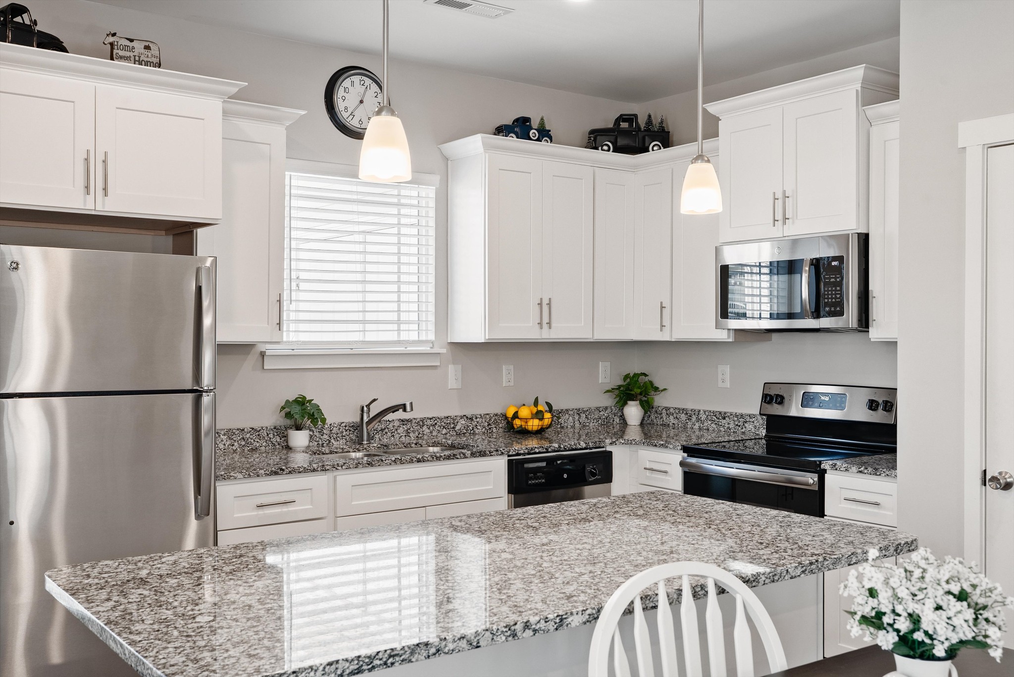 8005 Tuberose Court Spring Hill, TN 37174 - Photo 8 of 33