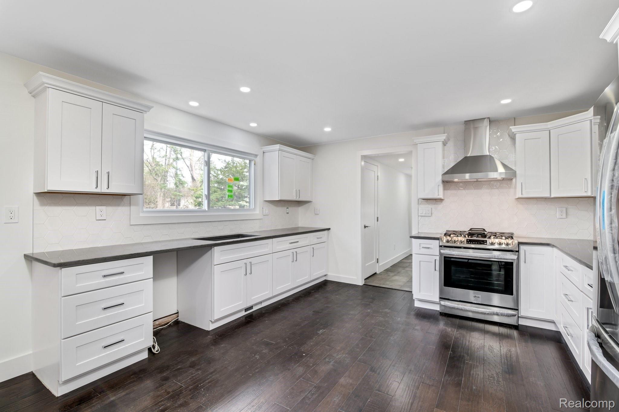 5530 Crabtree Road Bloomfield Hills, MI 48301 - Photo 22 of 34 5530 Crabtree Road - Bloomfield Township0019.jpg