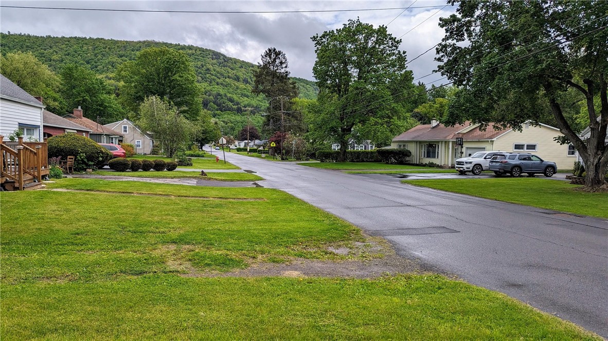 7 Maple Street Walton, NY 13856 - Photo 5 of 25 Located on nice village street within walking dist