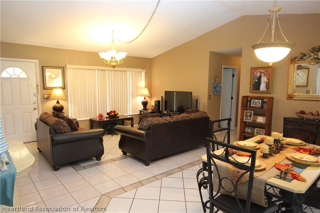 3801 El Rado Avenue Sebring, FL 33872 - Photo 3 of 23 Gallery Image 3