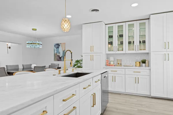 $2,199,999 | 581 Southeast 5th Avenue, Pompano Beach, FL 33060