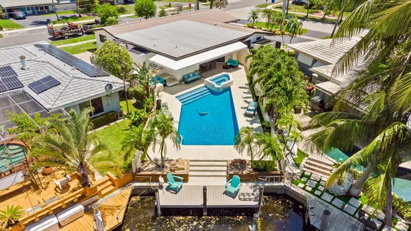 $2,199,999 | 581 Southeast 5th Avenue, Pompano Beach, FL 33060