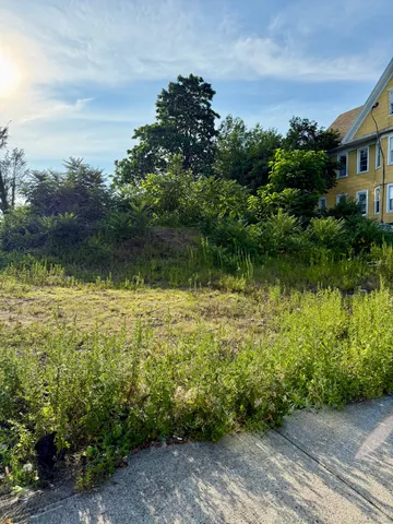 $245,000 | 2031 East Main Street, Bridgeport, CT 06610