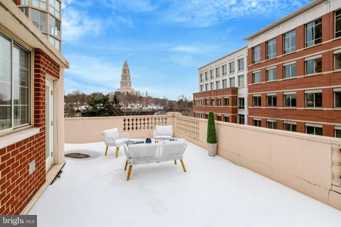$835,000 | 2121 Jamieson Avenue, Unit 401, Alexandria, VA 22314