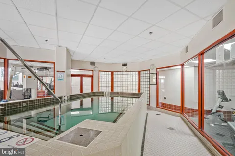 $835,000 | 2121 Jamieson Avenue, Unit 401, Alexandria, VA 22314