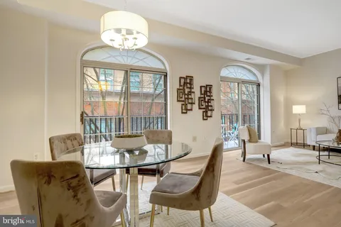 $835,000 | 2121 Jamieson Avenue, Unit 401, Alexandria, VA 22314