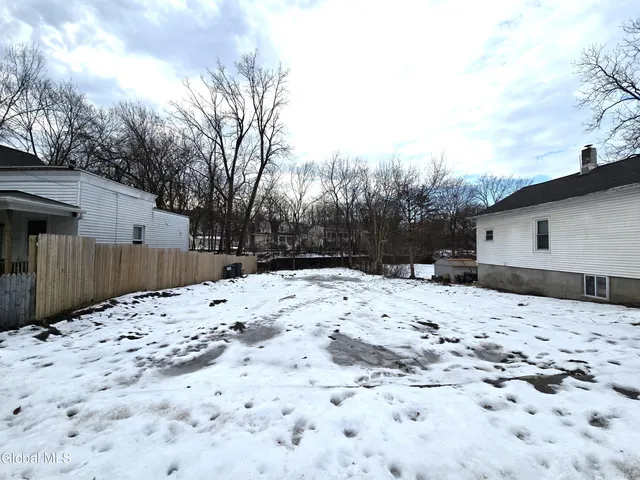 $12,400 | 136 2nd Avenue, Rensselaer, NY 12144