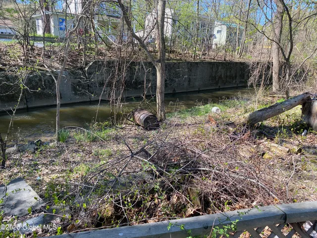 $18,400 | 136 2nd Avenue, Rensselaer, NY 12144