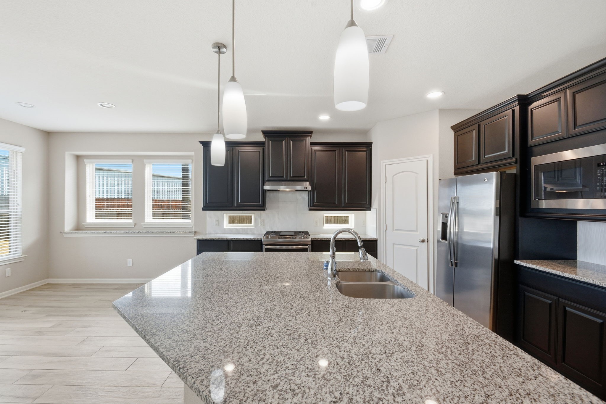 19642 Crystal Ivy Lane Spring, TX 77388 - Photo 18 of 45