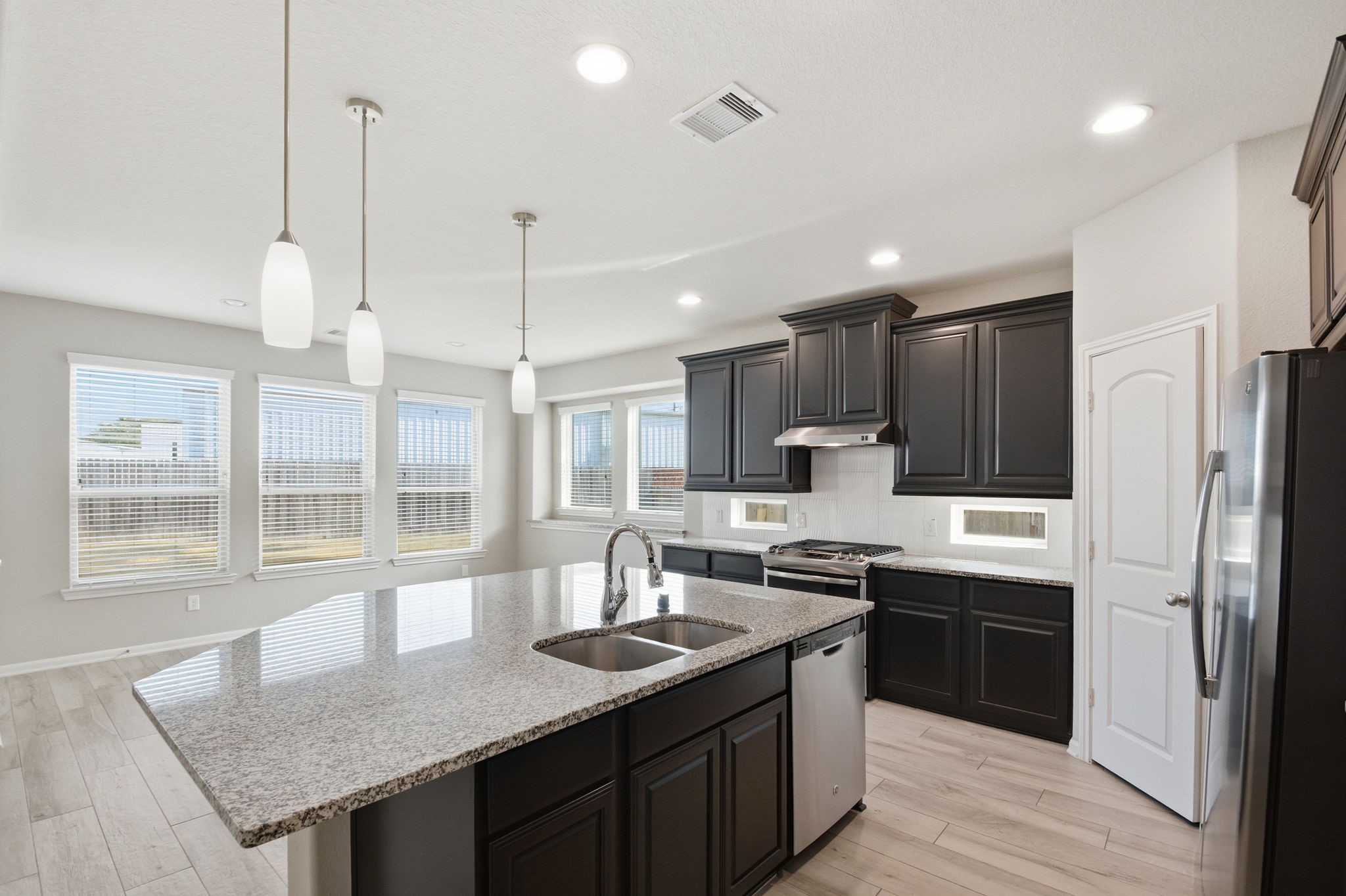 19642 Crystal Ivy Lane Spring, TX 77388 - Photo 19 of 45