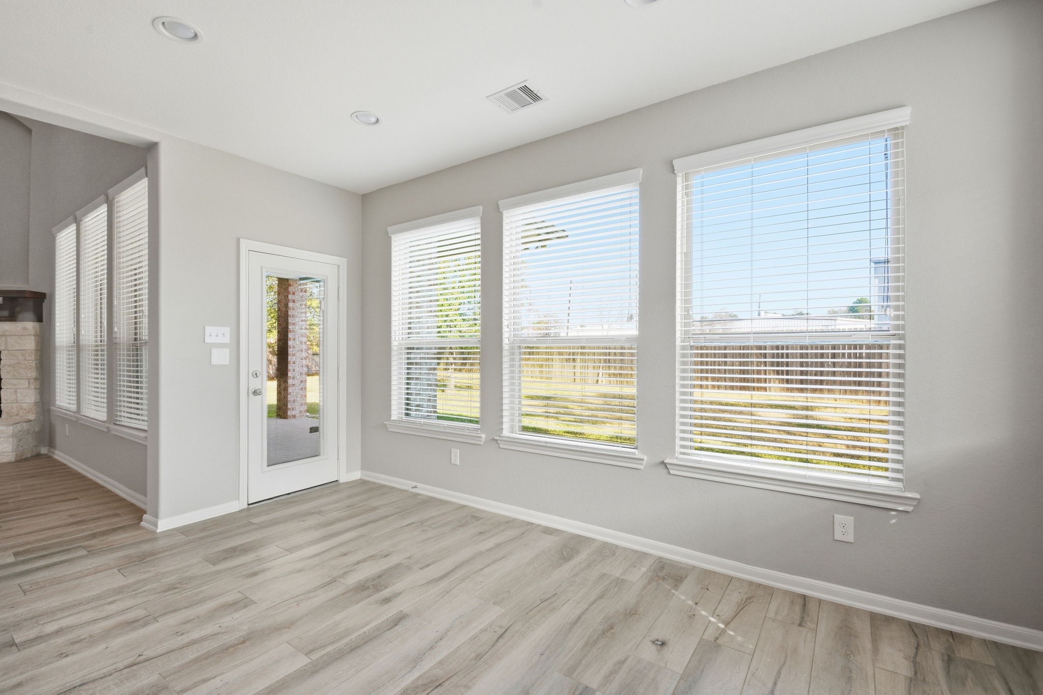 19642 Crystal Ivy Lane Spring, TX 77388 - Photo 10 of 45