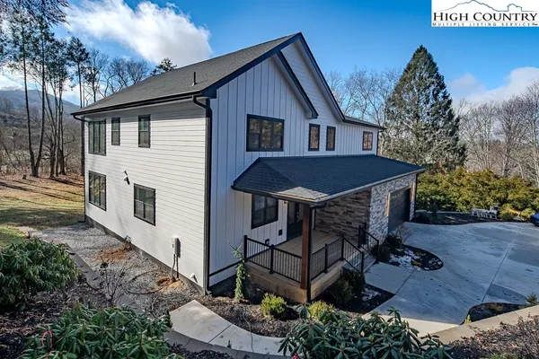 $1,450,000 | 232 Hanging Rock Estates Lane, Banner Elk, NC 28604