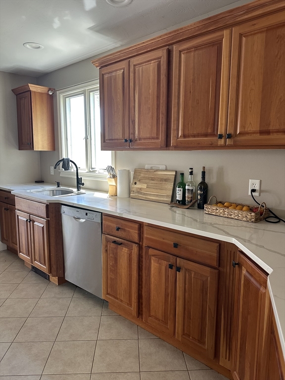 311 Bridle Path Worcester, MA 01604 - Photo 7 of 16