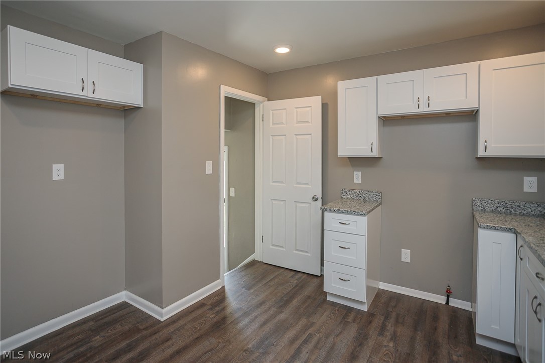 8513 Ackley Road Parma, OH 44129 - Photo 10 of 28