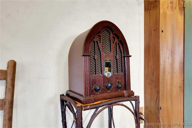 $500,000 | 2945 North Greenbrier Road, Madison, IN 47250