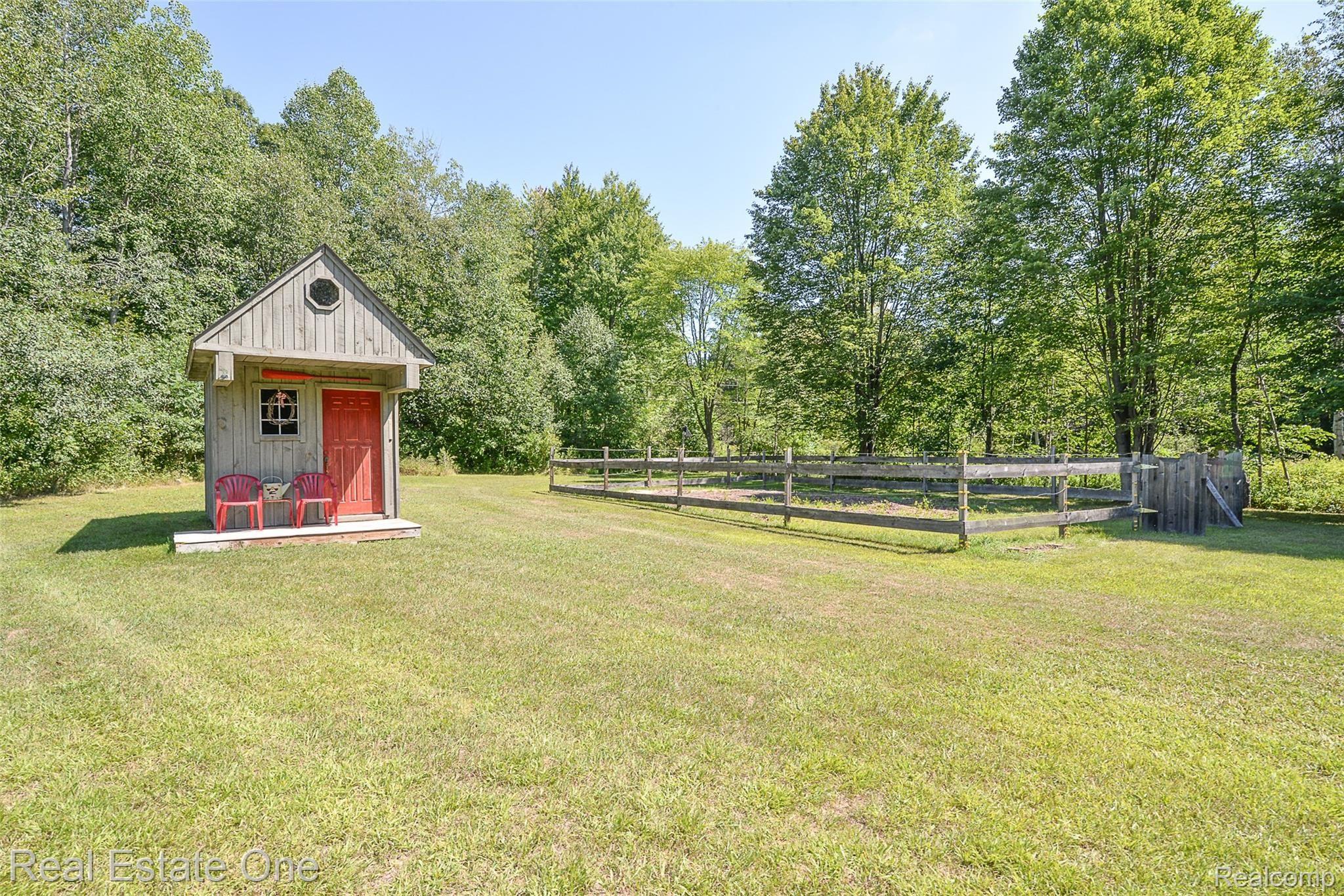 11414 Dunham Road Hartland, MI 48353 - Photo 40 of 49 DSC_4917.jpg