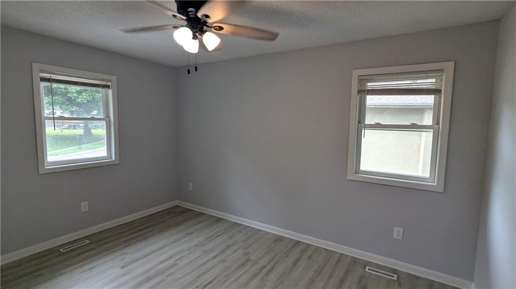 2005 North Plymouth Road Independence, MO 64058 - Photo 31 of 69