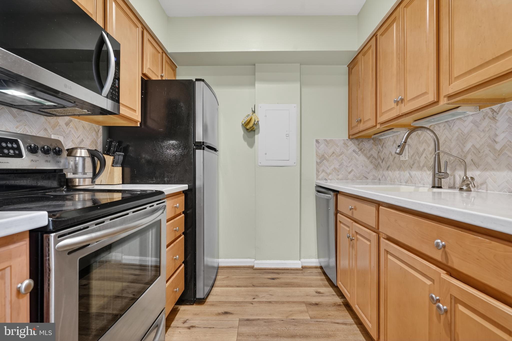 29 14th Street Northeast, Unit 29 Washington, DC 20003 - Photo 3 of 26