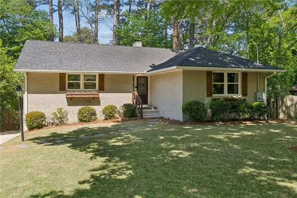 $765,000 | 2304 Pembrook Place Northeast, Atlanta, GA 30324