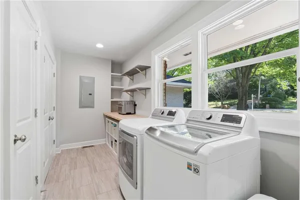 $765,000 | 2304 Pembrook Place Northeast, Atlanta, GA 30324