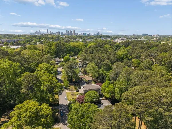 $765,000 | 2304 Pembrook Place Northeast, Atlanta, GA 30324