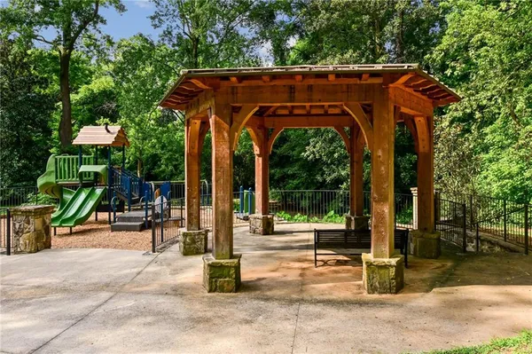 $765,000 | 2304 Pembrook Place Northeast, Atlanta, GA 30324