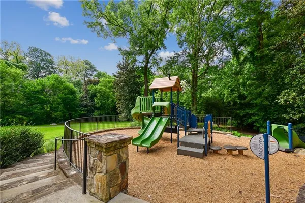 $765,000 | 2304 Pembrook Place Northeast, Atlanta, GA 30324