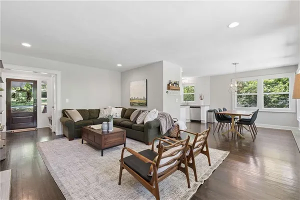 $765,000 | 2304 Pembrook Place Northeast, Atlanta, GA 30324