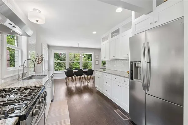 $765,000 | 2304 Pembrook Place Northeast, Atlanta, GA 30324