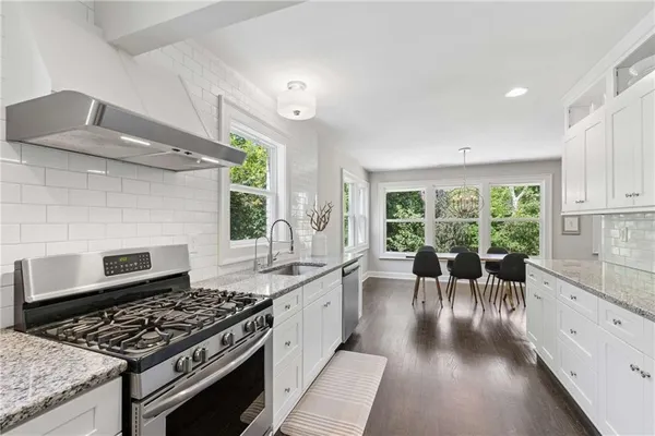 $765,000 | 2304 Pembrook Place Northeast, Atlanta, GA 30324