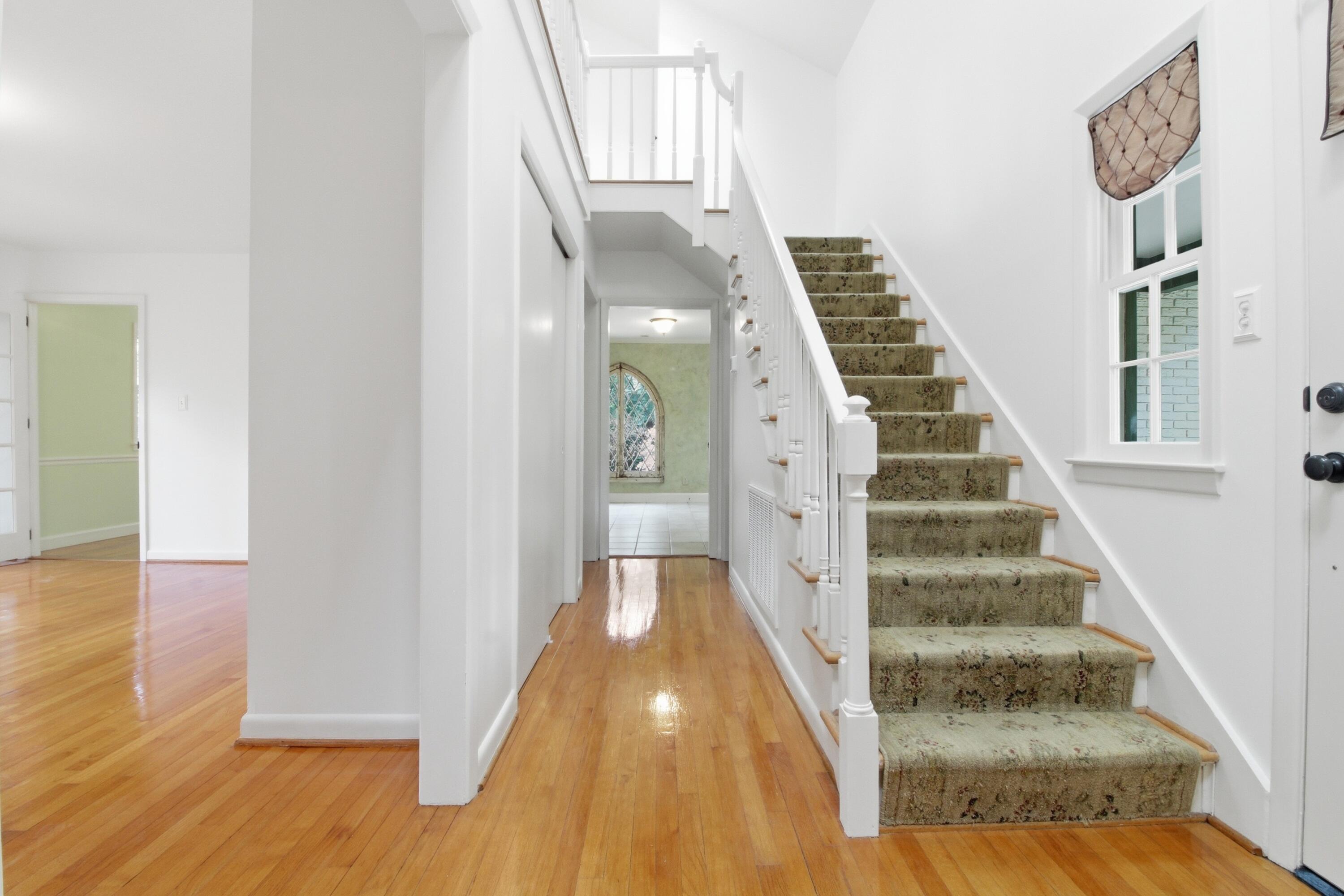 103 County Rd S-18-491 Summerville, SC 29485 - Photo 14 of 49 Foyer