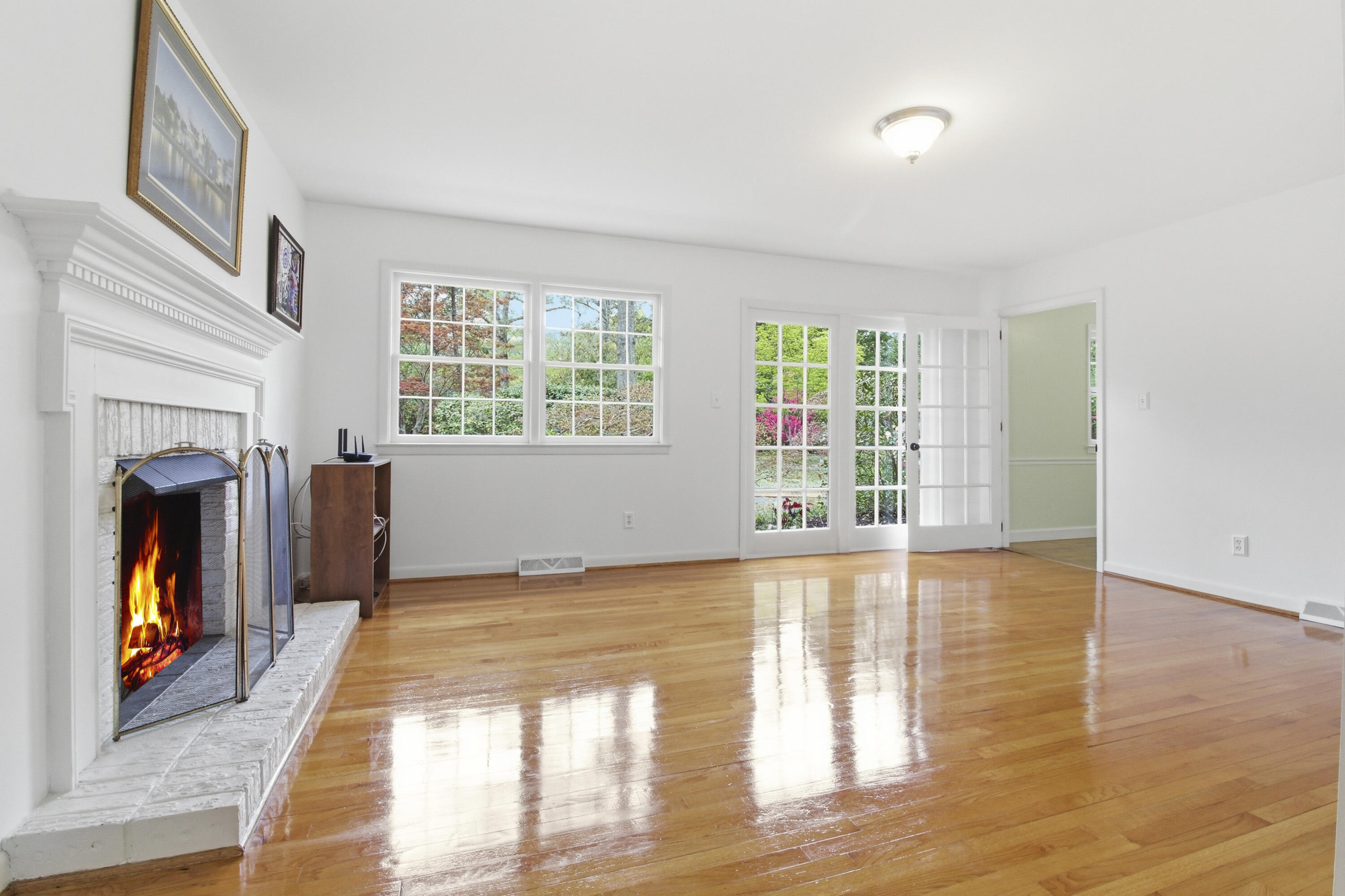 103 County Rd S-18-491 Summerville, SC 29485 - Photo 15 of 49 Living room