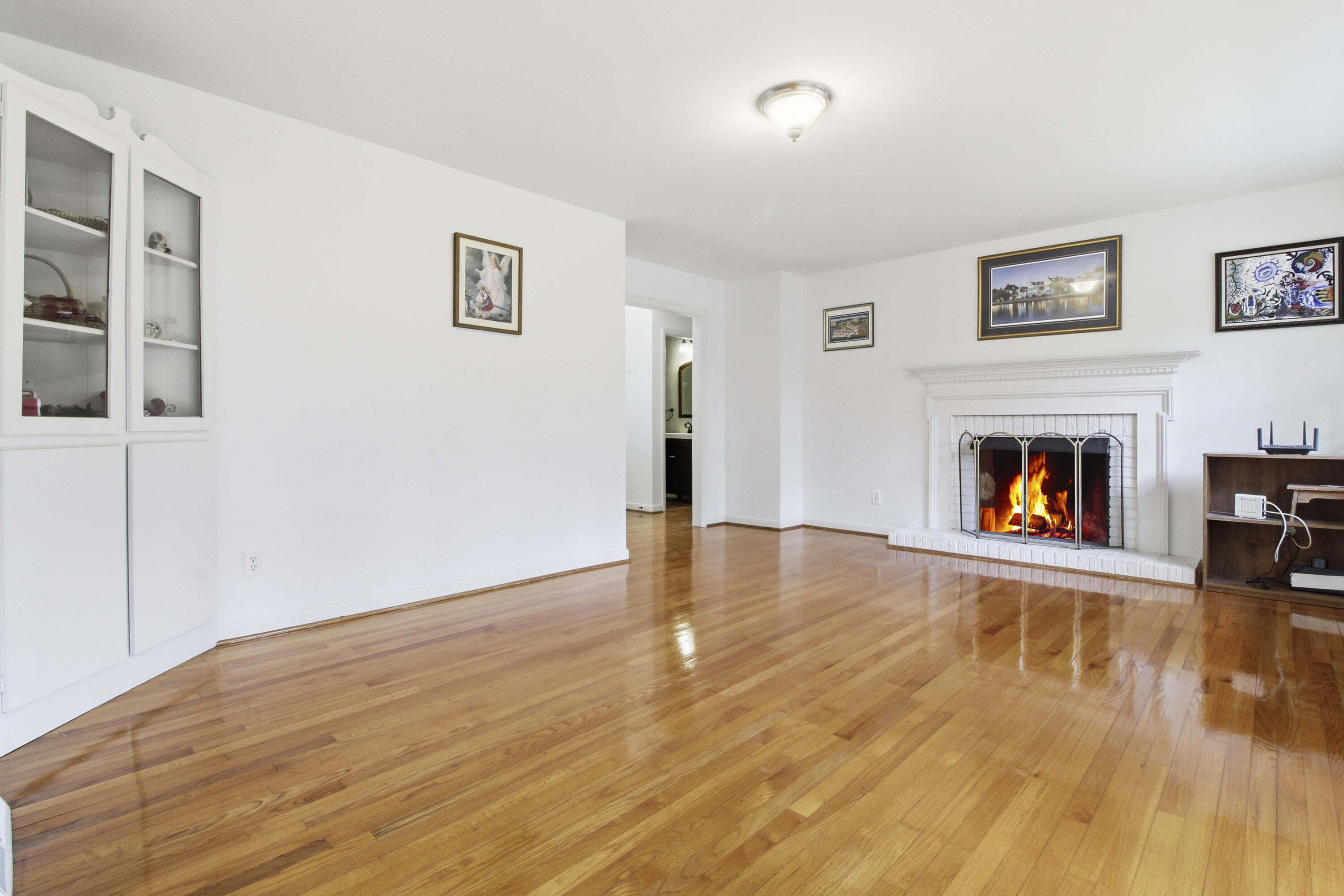 103 County Rd S-18-491 Summerville, SC 29485 - Photo 17 of 49 Living room