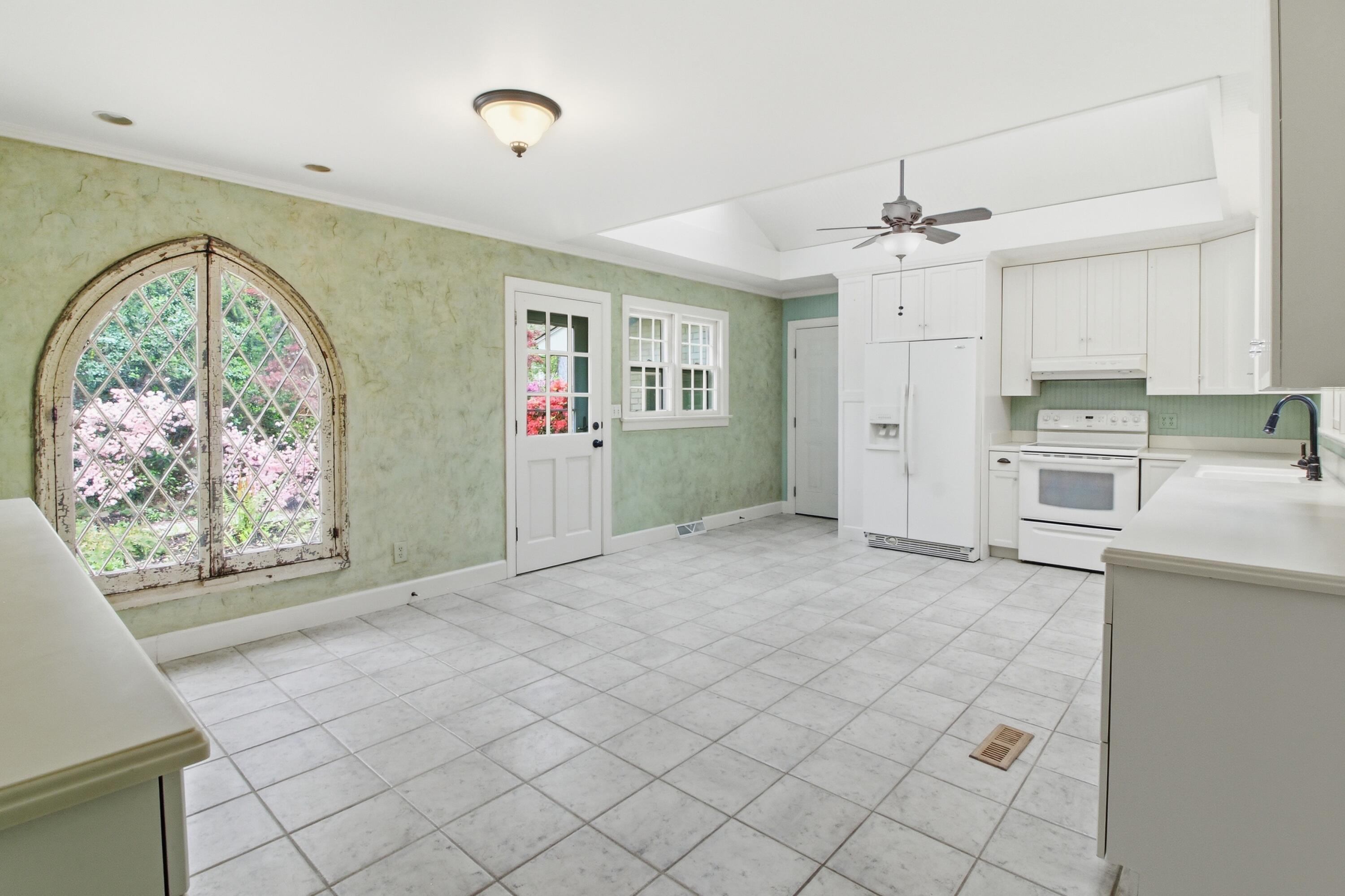 103 County Rd S-18-491 Summerville, SC 29485 - Photo 20 of 49 Kitchen