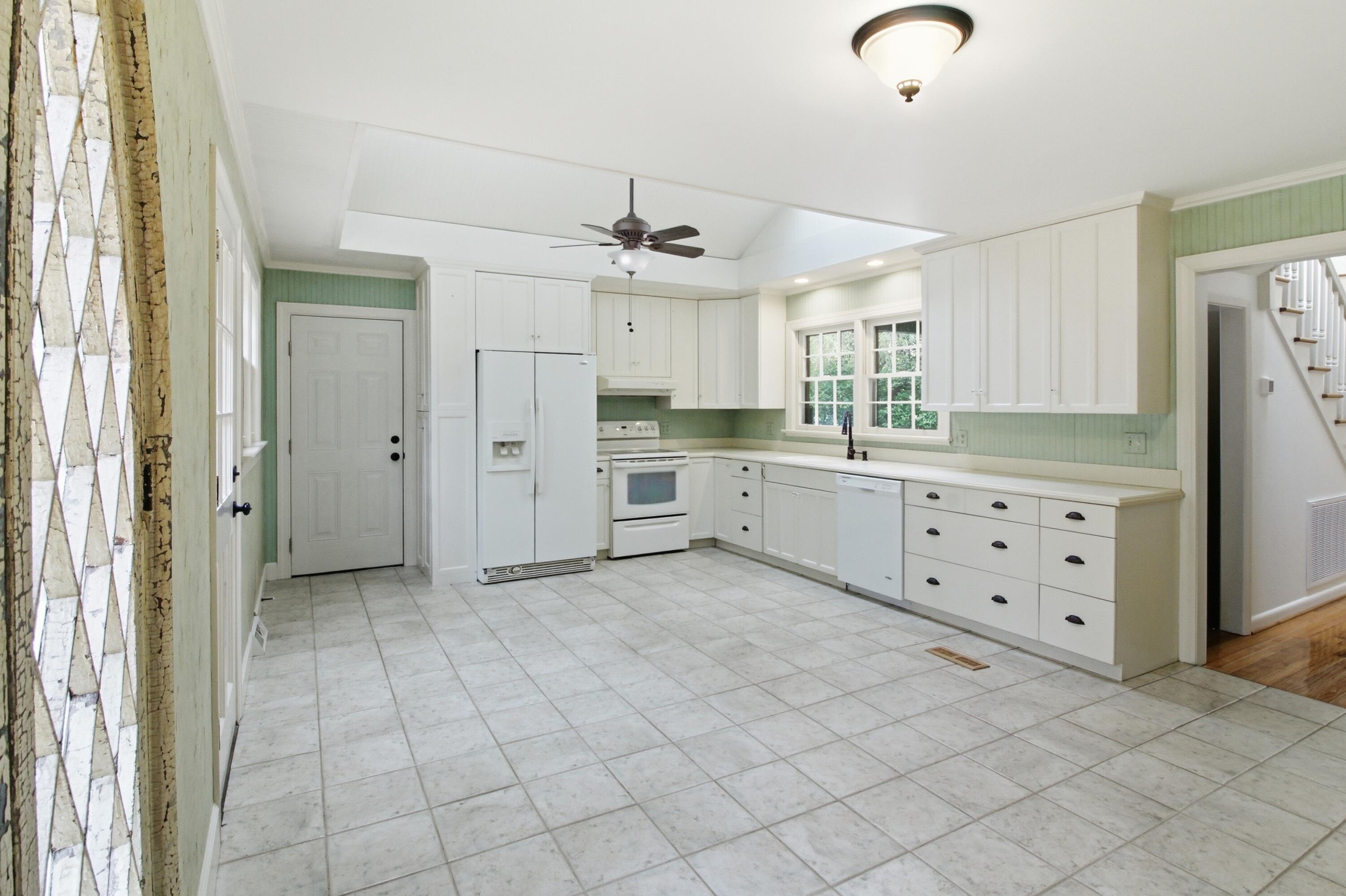 103 County Rd S-18-491 Summerville, SC 29485 - Photo 21 of 49 Kitchen