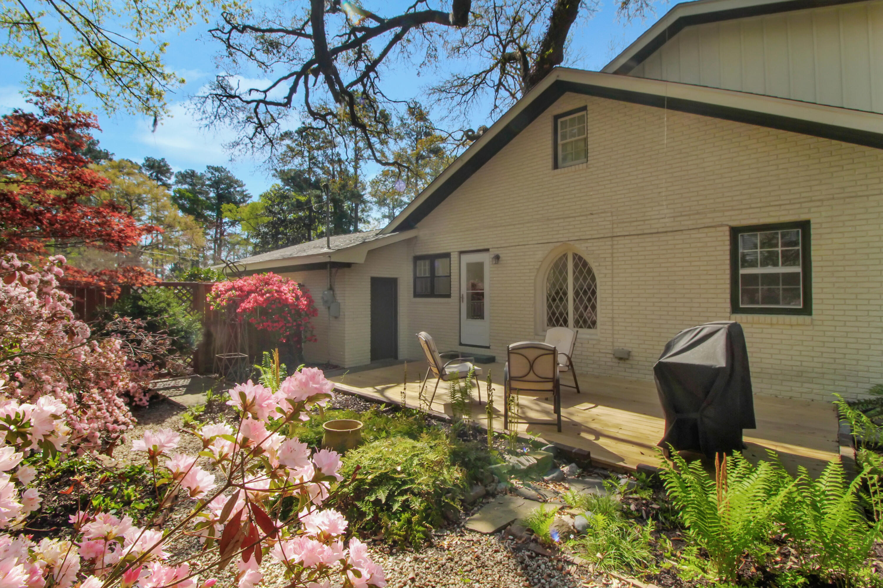 103 County Rd S-18-491 Summerville, SC 29485 - Photo 34 of 49 Back deck