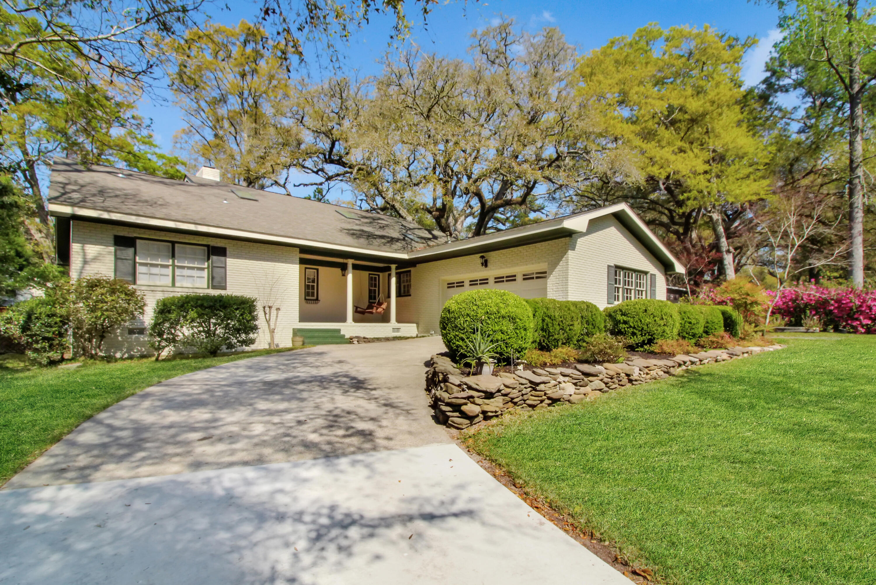 103 County Rd S-18-491 Summerville, SC 29485 - Photo 6 of 49 IMG_1259