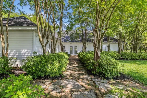 $584,999 | 298 Highway 470, Lecompte, LA 71346