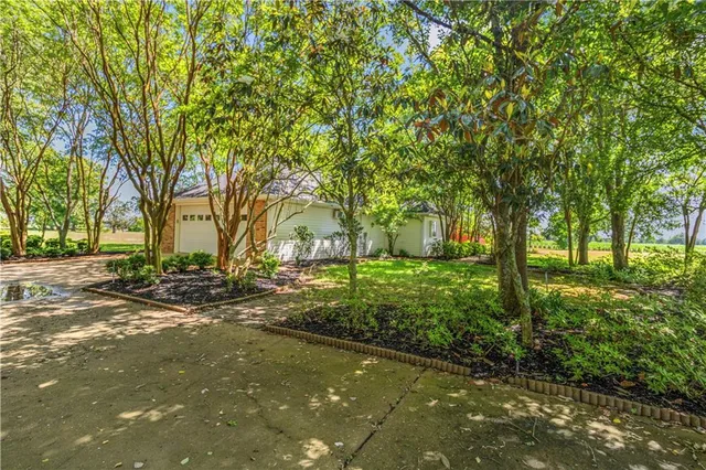 $584,999 | 298 Highway 470, Lecompte, LA 71346